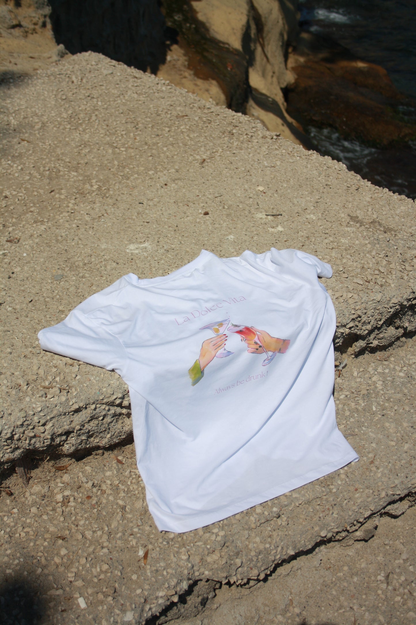 T-shirt - La Dolce Vita Chin Chin