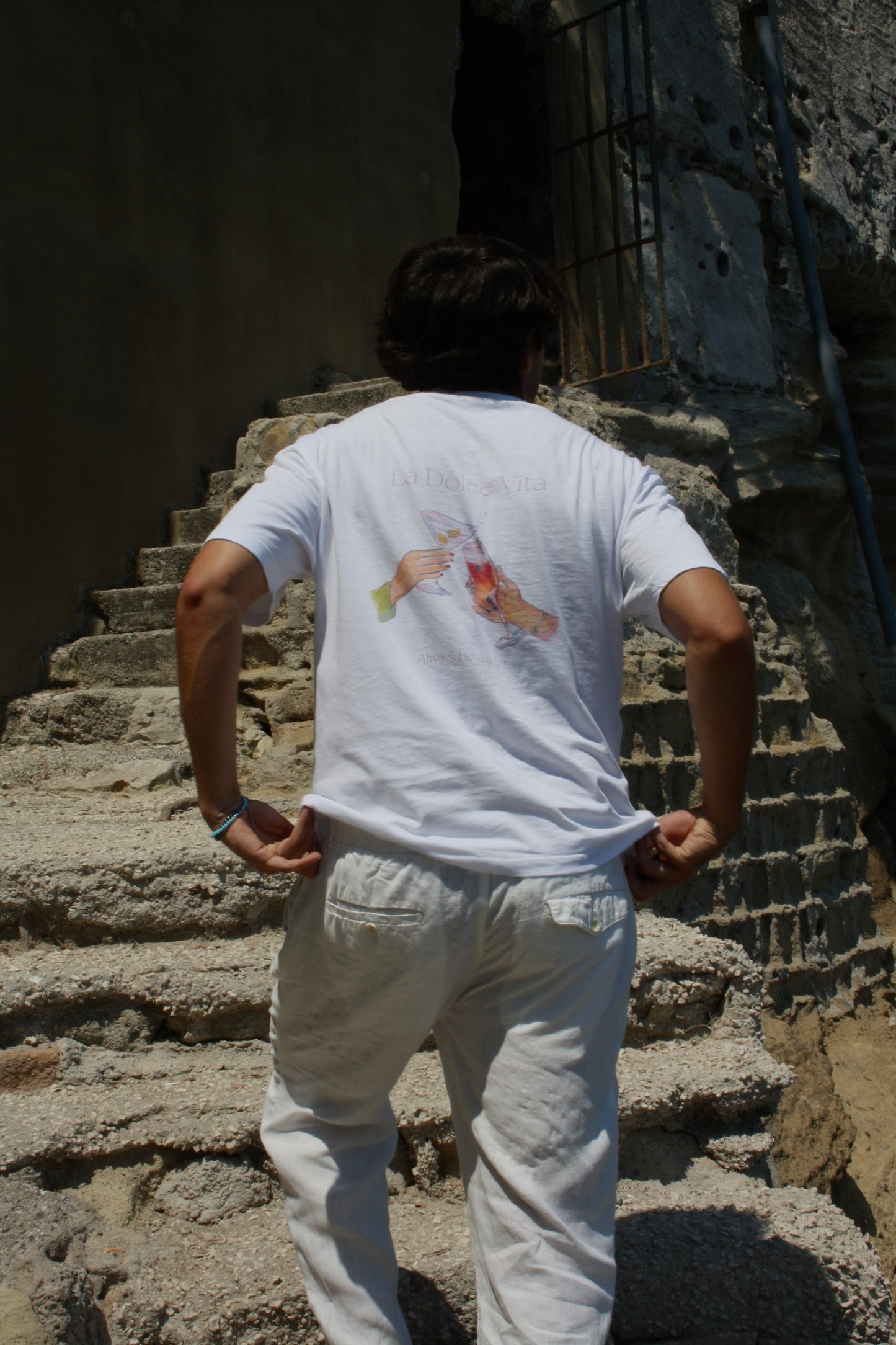 T-shirt - La Dolce Vita Chin Chin